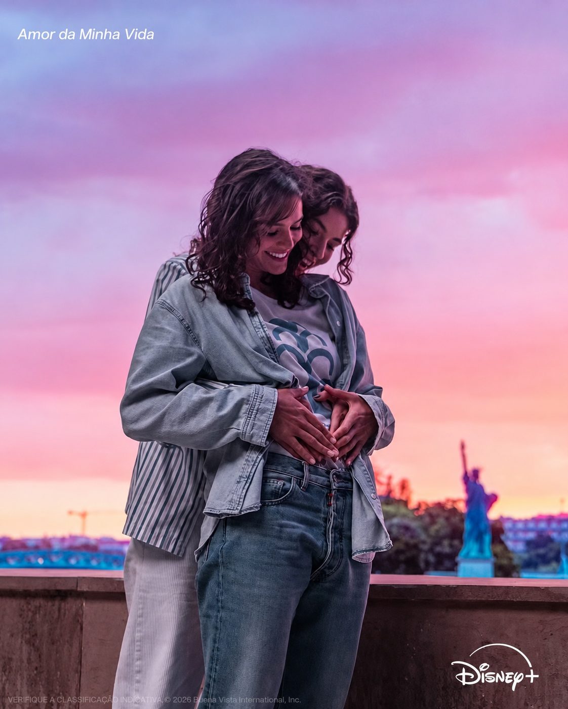 Bruna Marquezine e Alanis Guillen em imagem da 2ª temporada de “Amor da Minha Vida”.