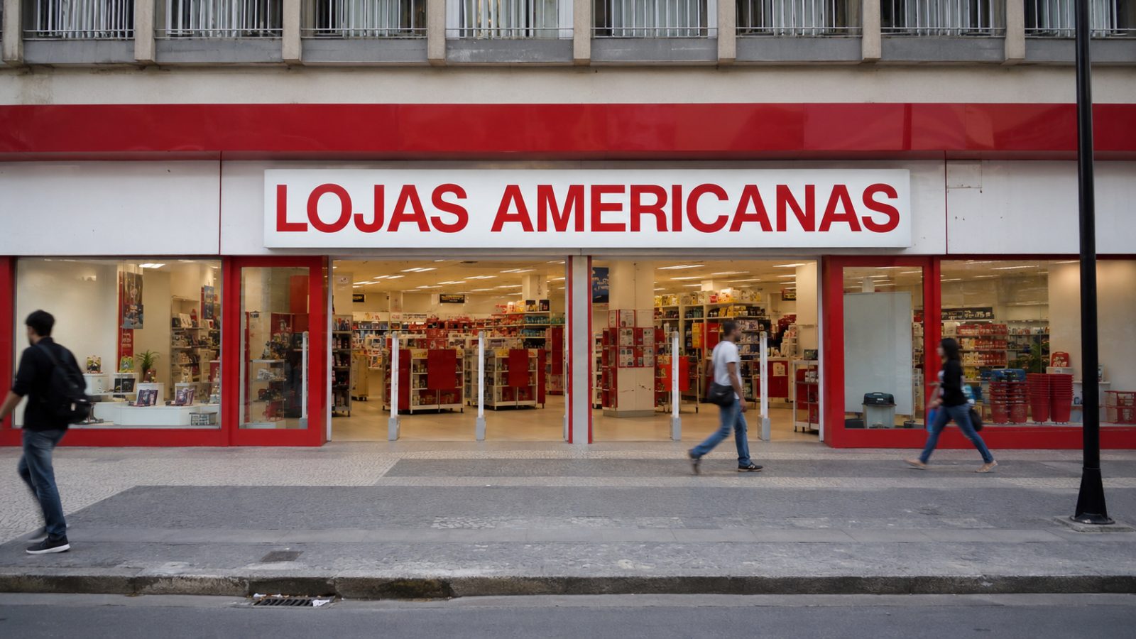 Fachada de loja das Americanas; Polícia Federal apura fraude contábil bilionária revelada pela varejista em 2023.