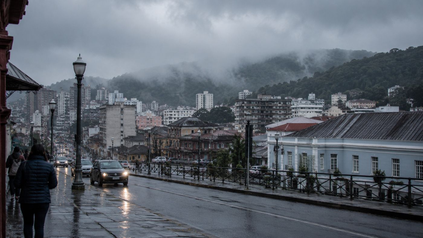 Frio, nebulosidade e chuva atingem partes da Região Sul nesta segunda-feira (10), com diferenças nas condições entre