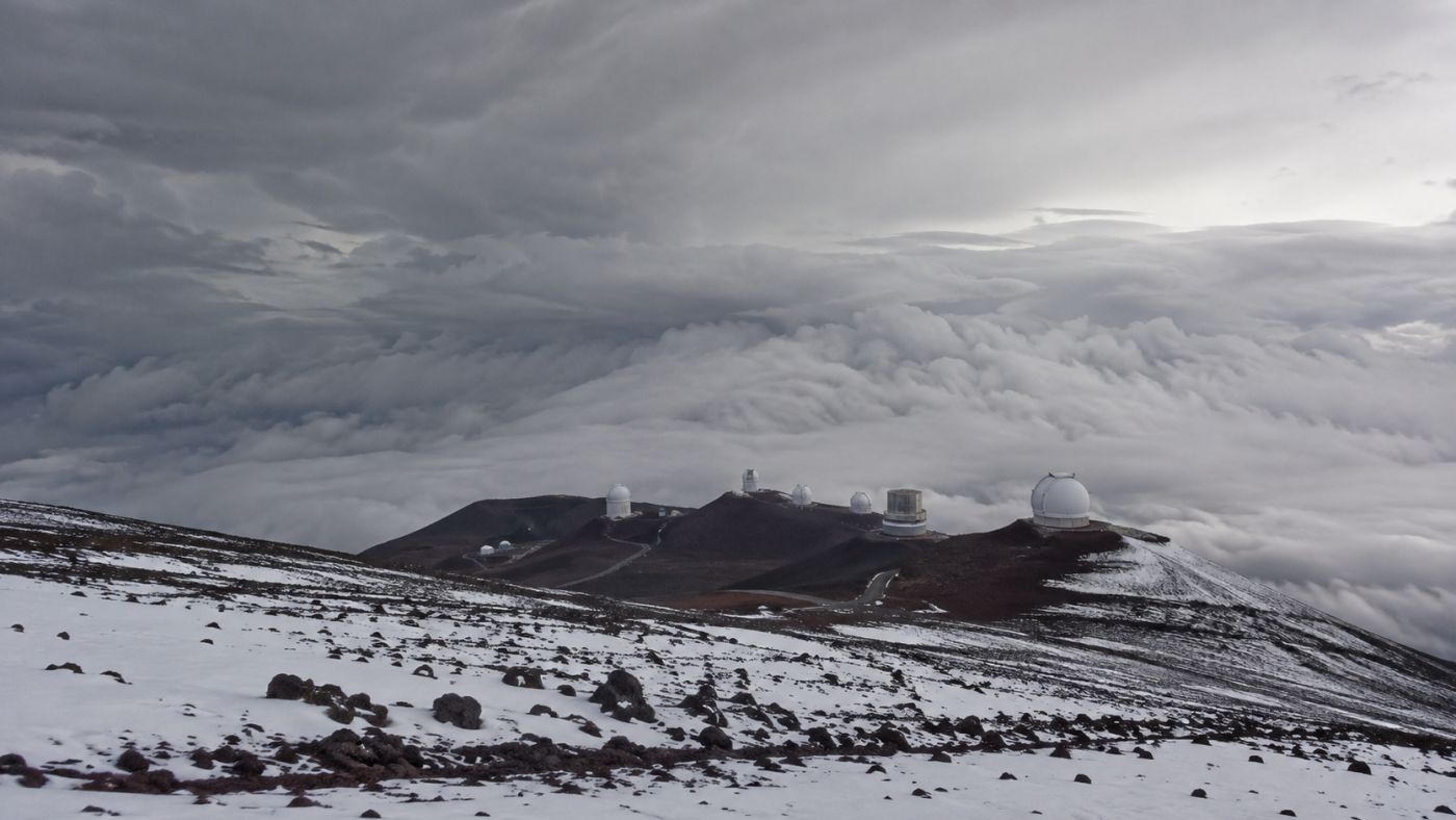 Neve foi registrada no alto do Mauna Kea durante a influência do furacão Lala no Havaí.