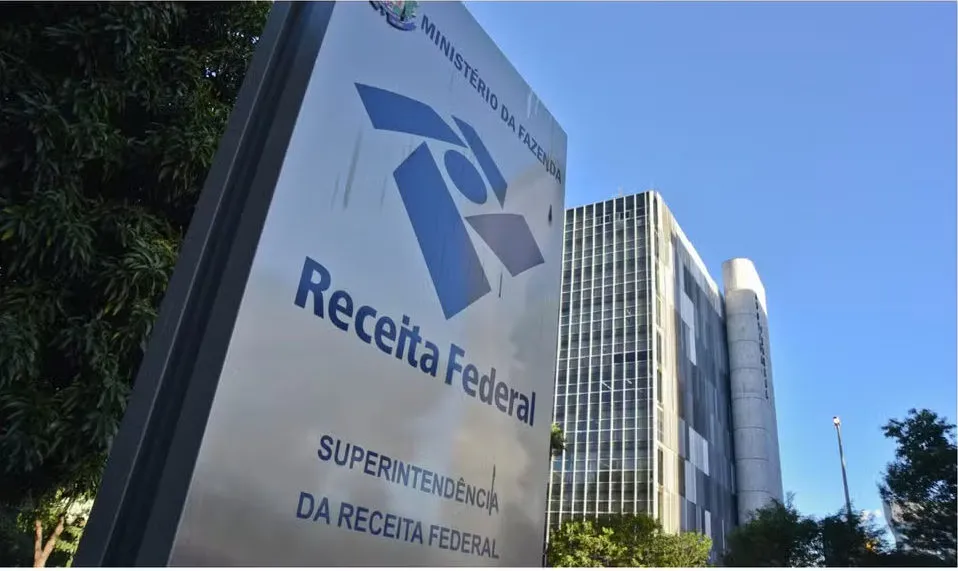 A fachada da Superintendência da Receita Federal. — Foto: Pillar Pedreira/Agência Senado
