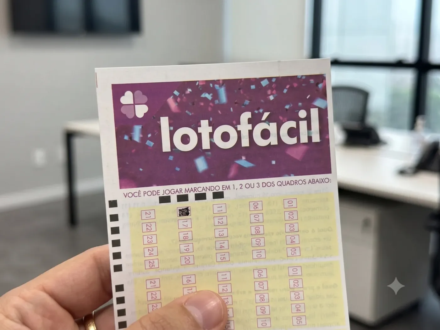 Resultado da Lotofácil 3730: quatro apostas acertam as 15 dezenas sorteadas e levam mais de R$ 1,8 milhão cada. Confira os números sorteados, a divisão dos prêmios e a estimativa para o próximo concurso.