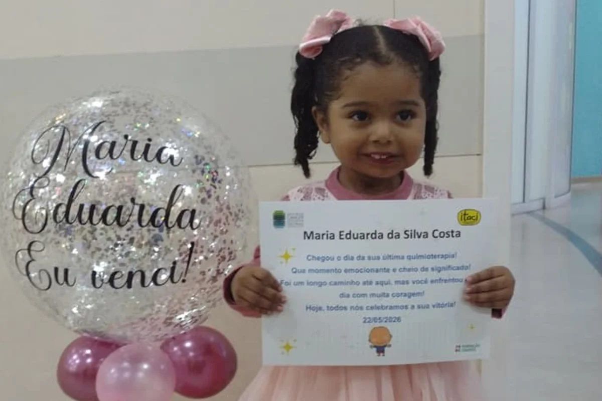 Maria Eduarda venceu tumor raro no rosto após longo tratamento — Foto: Reprodução/Arquivo pessoal