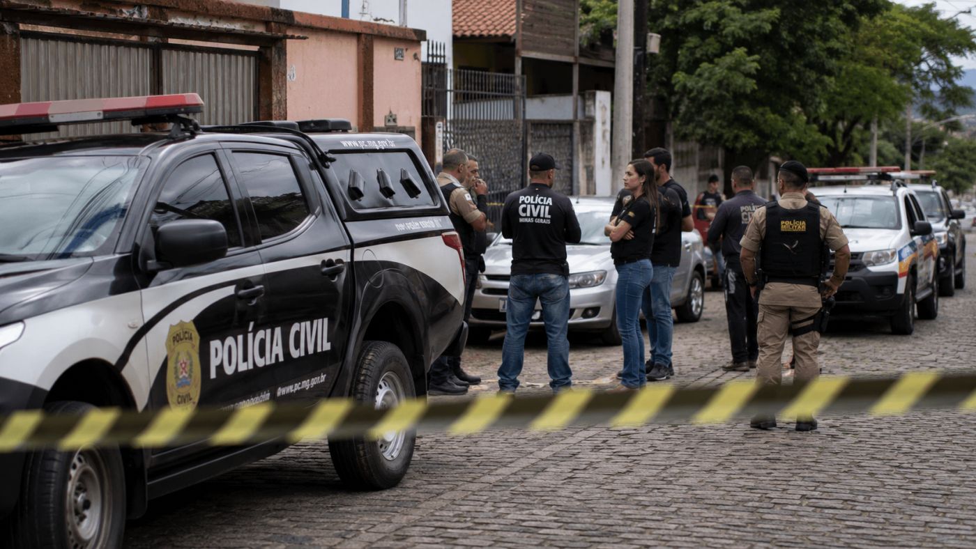 Mulher é vítima de feminicídio em Minas Gerais; bebê de 1 ano foi encontrada ao lado do corpo