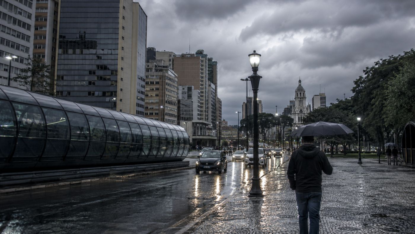 Foto chuva Curitiba/Pr - foto reprodução